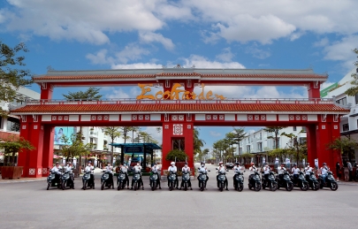 Dạo quanh phố phường Huế những ngày cuối năm cùng đoàn xe điện Ecogarden 